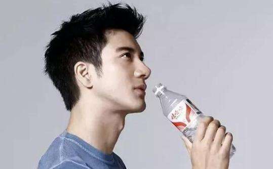 Celebrity endorser in China – Leehom Wang